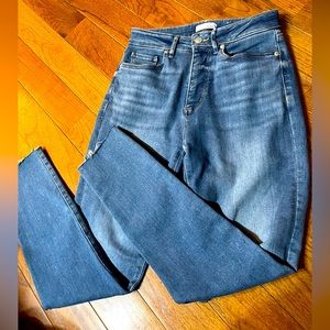 LOFT - The Curvy Sculpt Jegging